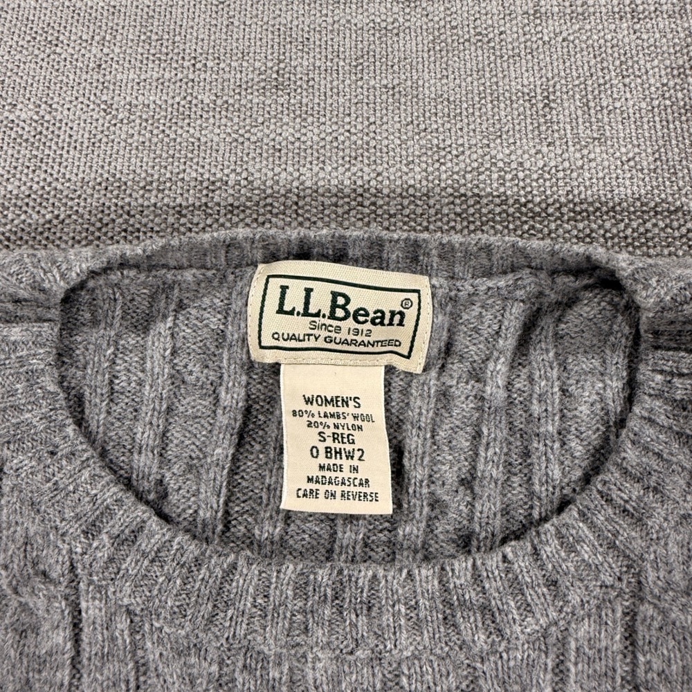 L.L. Bean Cable Knit Sweater Womens‎ Small Gray Excellent Lambswool Crewneck - Picture 2 of 7